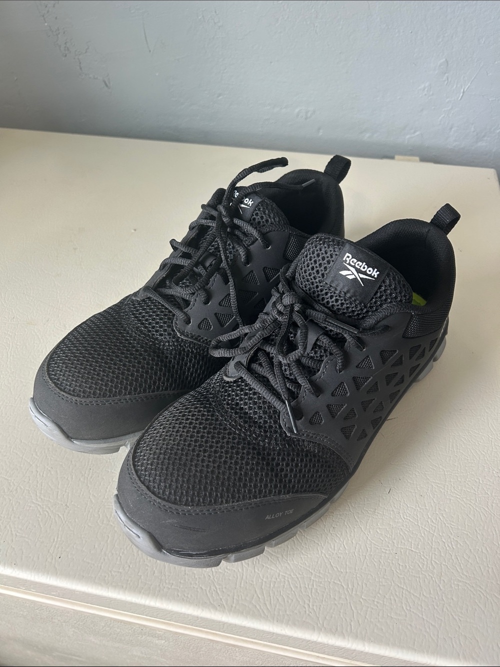 Reebok Men’s Black Mesh Alloy Toe Shoes